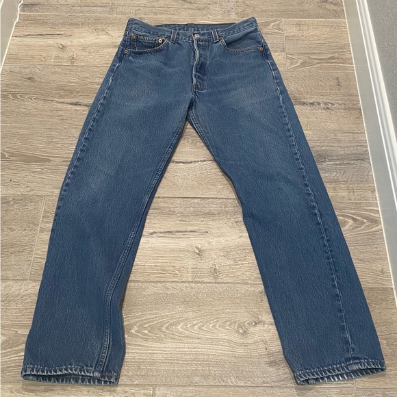 *VINTAGE* Levi’s 501 Button Fly Jeans - Picture 2 of 7